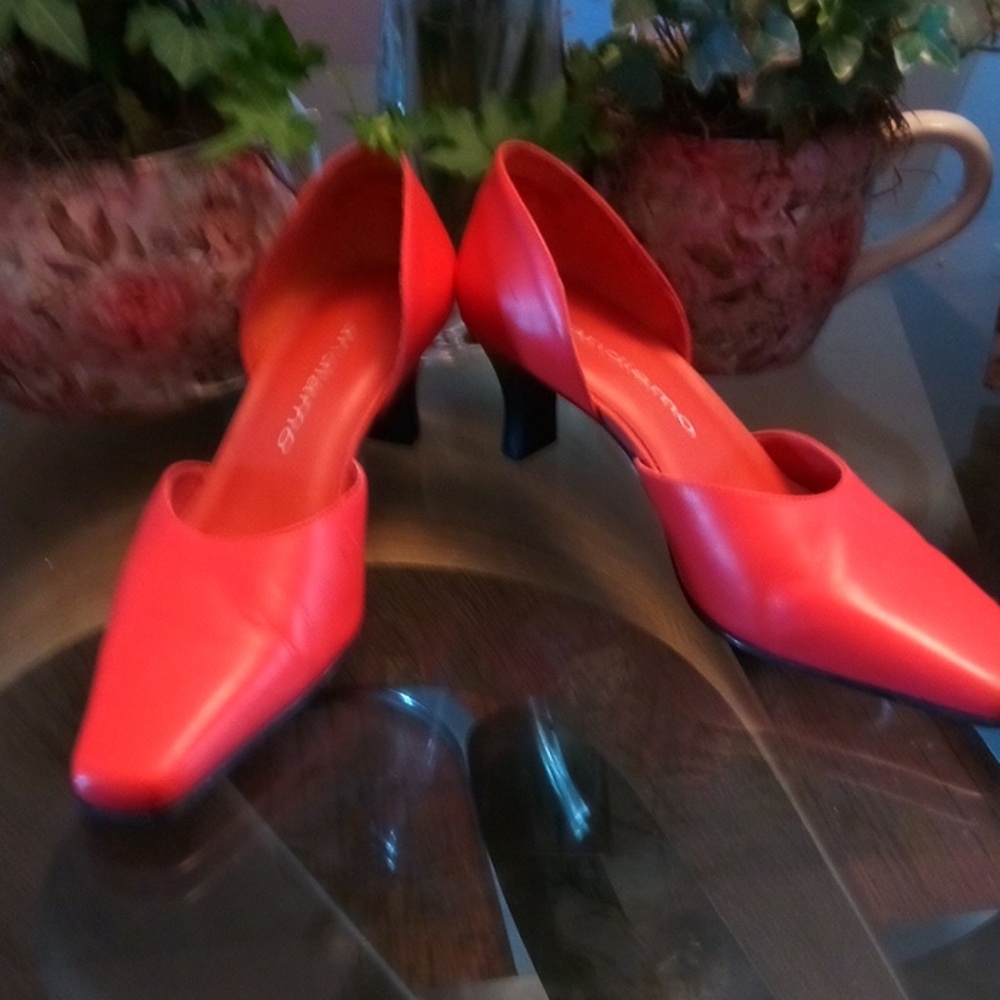 Short heelsgood shape